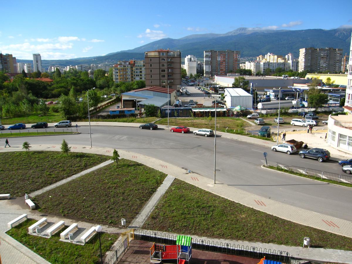 Mladost Apartments Sofia Bagian luar foto